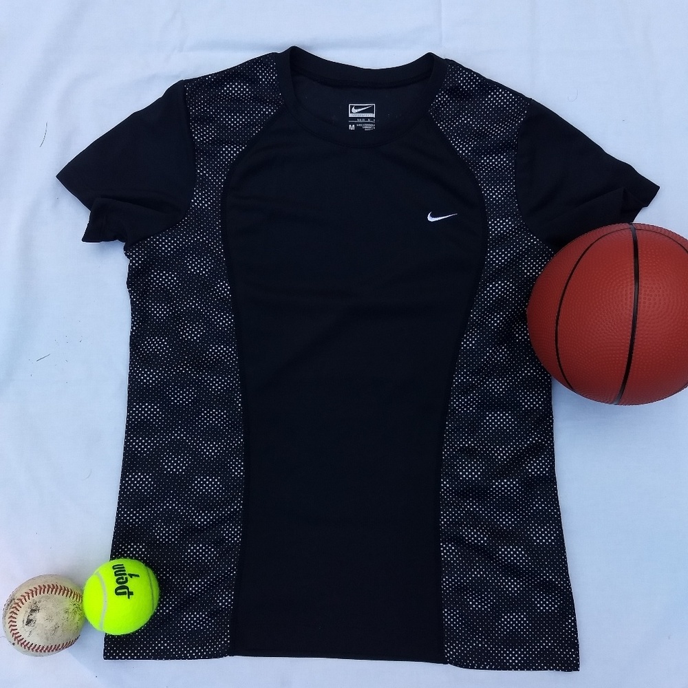 Nike black and white performance athletic shirt